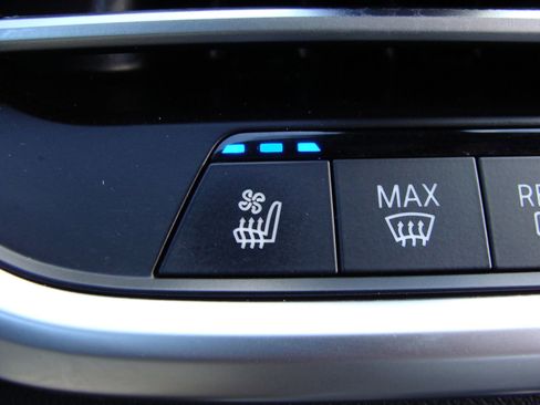 Used 2021 BMW X5 M50i w/ Executive Package image 22