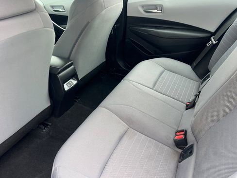 Used 2025 Toyota Corolla SE image 9