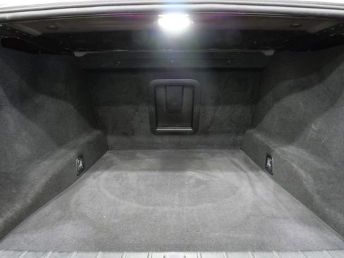 Used 2019 BMW 750i xDrive w/ Executive Package image 29