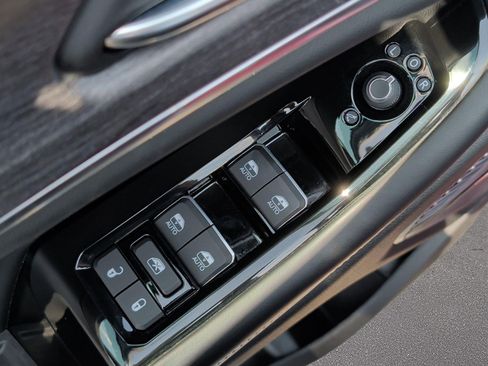 Used 2022 Jeep Grand Cherokee Overland image 8