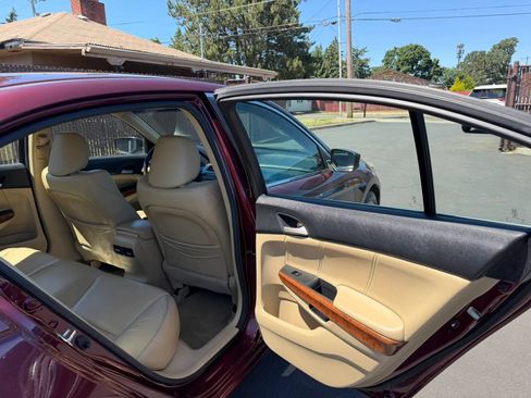 Used 2012 Honda Accord EX-L image 12