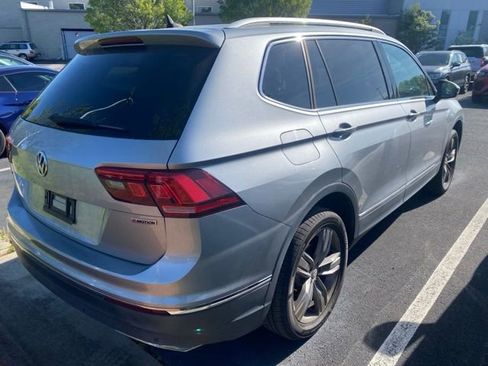 Used 2020 Volkswagen Tiguan SEL image 11