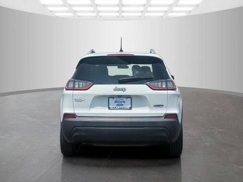 Used 2019 Jeep Cherokee Latitude Plus FWD image 4