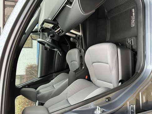 Used 2025 Toyota Corolla Cross AWD Hybrid image 20