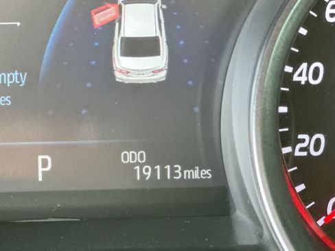 Used 2023 Toyota Camry XSE image 15