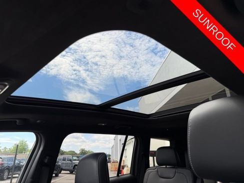 Used 2025 Jeep Grand Cherokee L Limited AWD/4WD image 47