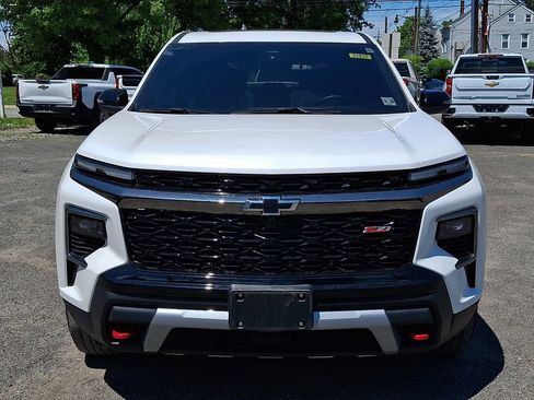 Used 2024 Chevrolet Traverse Z71 AWD/4WD image 2