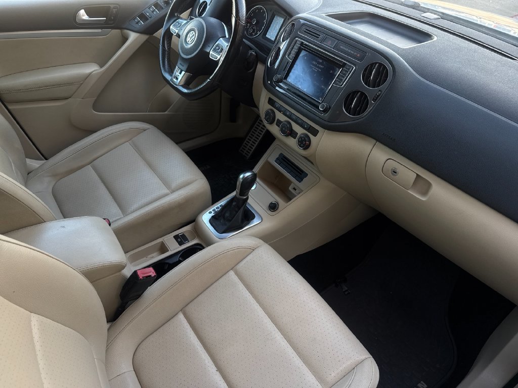 Used 2016 Volkswagen Tiguan R-Line FWD image 16
