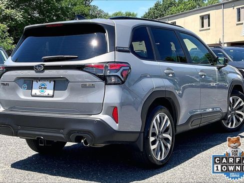 Certified 2025 Subaru Forester Touring AWD/4WD image 14