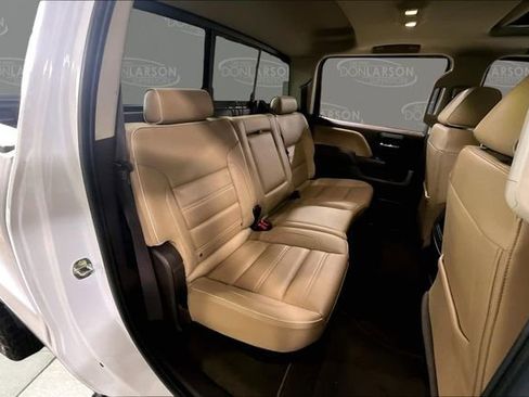 Used 2017 GMC Sierra 2500 Denali w/ Duramax Plus Package AWD/4WD image 17