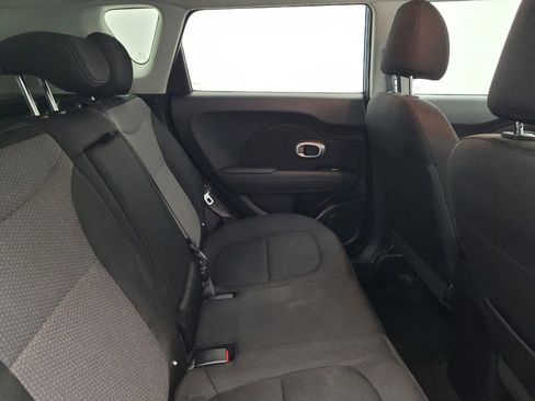 Used 2019 Kia Soul + image 19