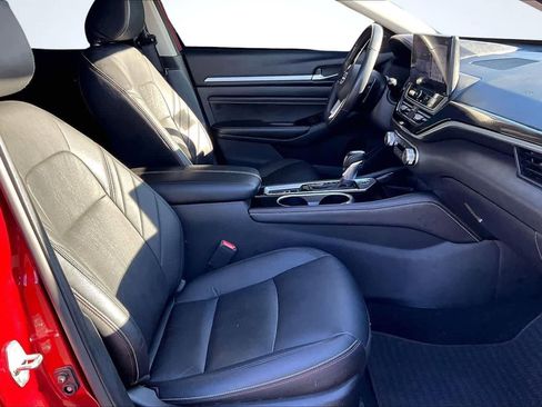 Used 2023 Nissan Altima 2.5 SR w/ SR Premium Package image 14