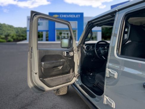 Used 2022 Jeep Wrangler Unlimited Sport AWD/4WD image 14