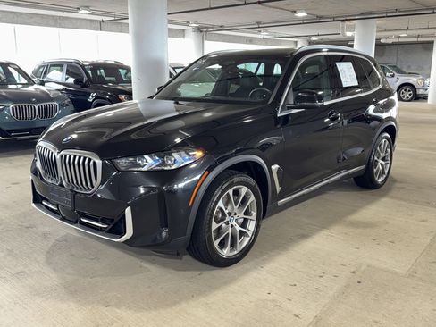 Certified 2024 BMW X5 sDrive40i w/ Executive Package image 4