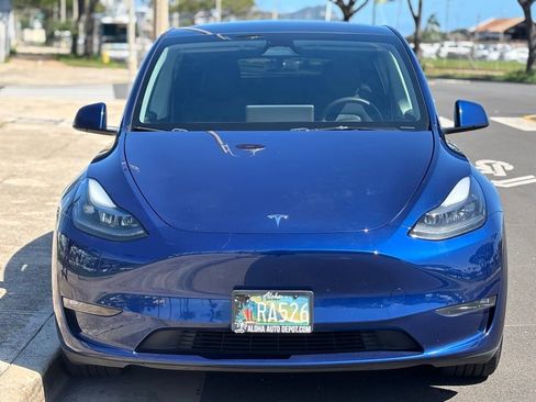 Used 2024 Tesla Model Y AWD image 7