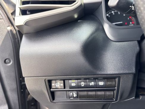 Used 2022 Toyota Tundra SR5 AWD/4WD image 19