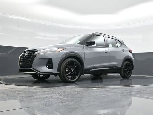 Used 2024 Nissan Kicks SR image 38