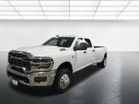 Used 2026 RAM 3500 Tradesman w/ Chrome Appearance Group image 9