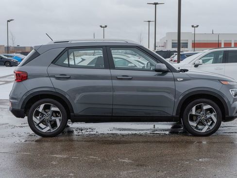 Certified 2023 Hyundai Venue SEL image 8