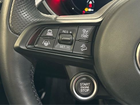 Used 2024 Alfa Romeo Stelvio Veloce image 17