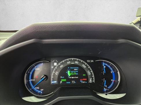 Used 2025 Toyota RAV4 XLE w/ Weather Package AWD/4WD image 9