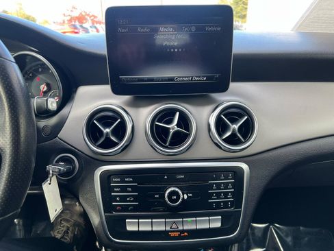 Used 2018 Mercedes-Benz GLA 250 image 19