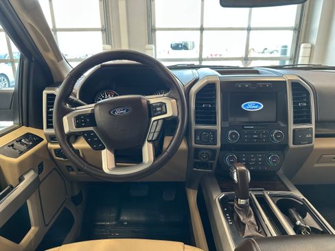 Used 2019 Ford F150 Lariat AWD/4WD image 17