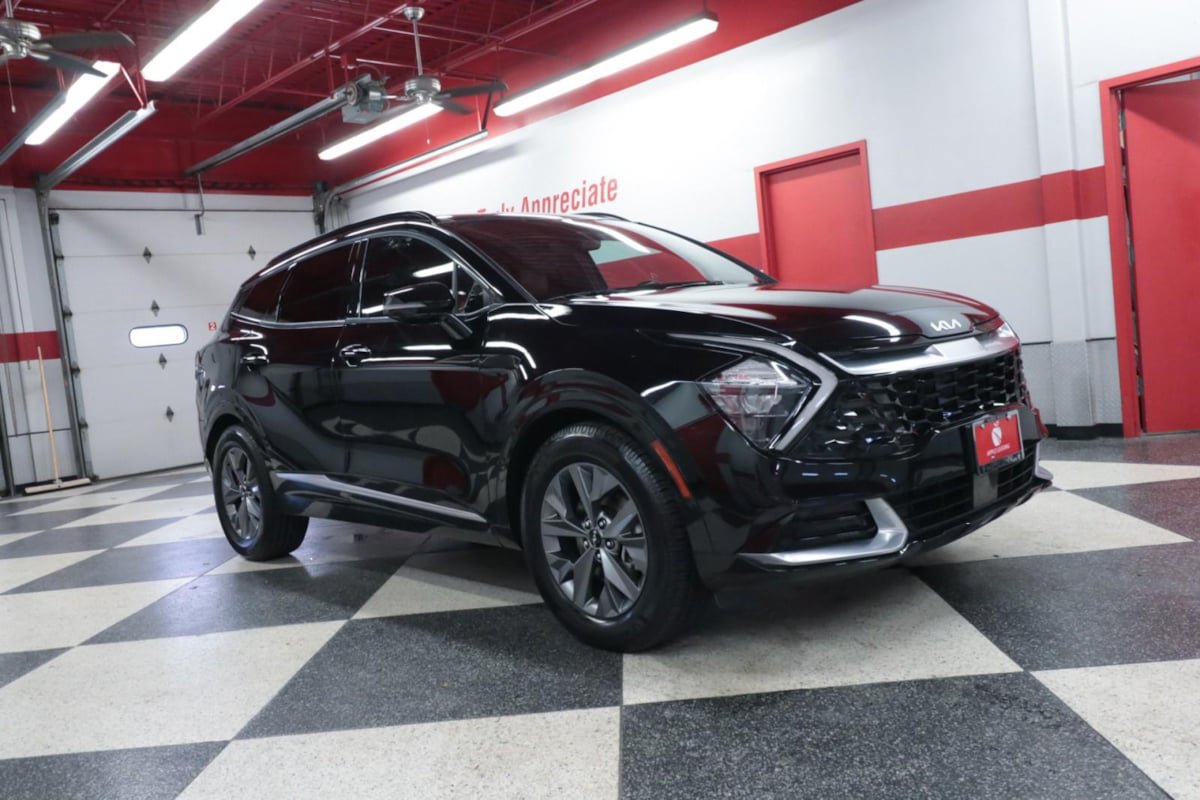 Used 2023 Kia Sportage SX FWD image 2