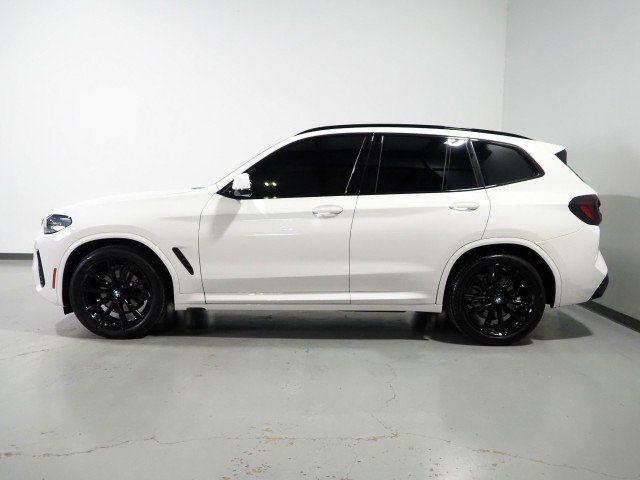Used 2024 BMW X3 sDrive30i w/ M Sport Package w/ M Sport Package RWD image 9