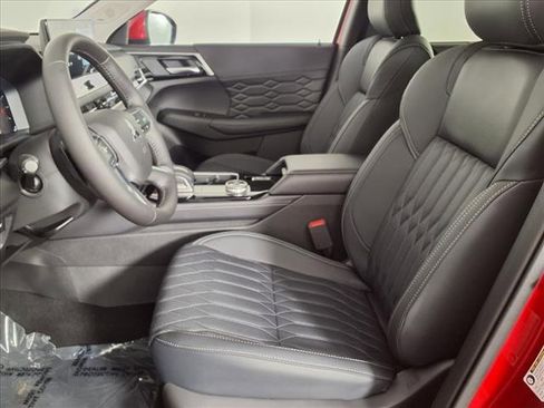 New 2025 Mitsubishi Outlander SEL image 21