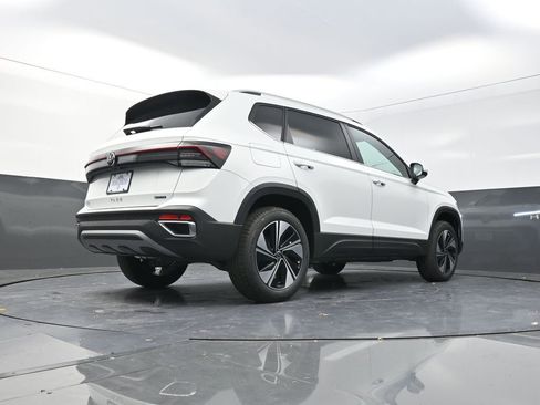 New 2026 Volkswagen Taos SE image 25