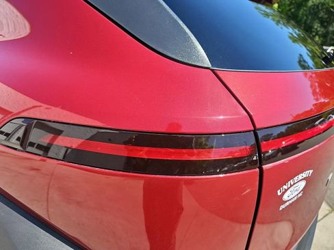 Used 2025 Hyundai Kona SEL FWD image 32