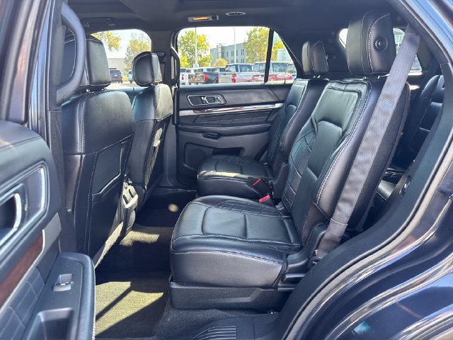 Used 2017 Ford Explorer Platinum AWD/4WD image 24