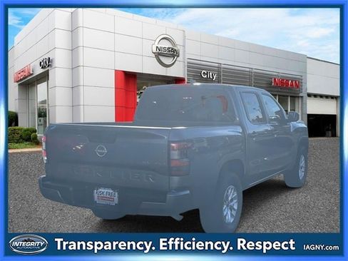 Certified 2024 Nissan Frontier SV image 6