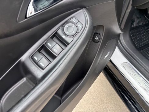 Used 2018 Chevrolet Volt Premier w/ Driver Confidence Package image 25