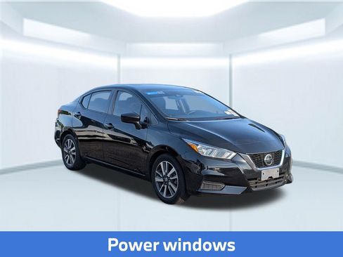 Used 2022 Nissan Versa SV FWD image 9