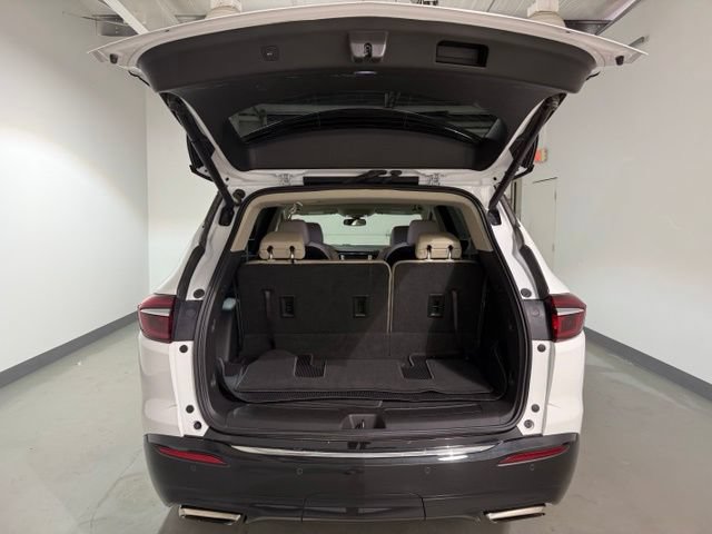 Certified 2019 Buick Enclave Essence w/ LPO, Sport Appearance Package FWD image 8