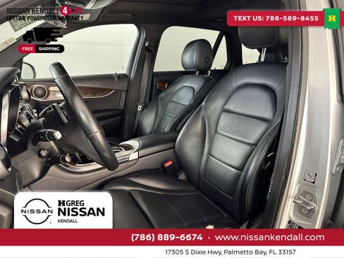 Used 2018 Mercedes-Benz GLC 300 4MATIC w/ Premium Package image 15