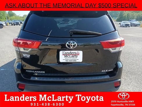 Used 2019 Toyota Highlander XLE AWD/4WD image 4