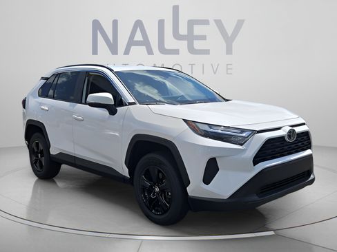Certified 2025 Toyota RAV4 XLE FWD image 7