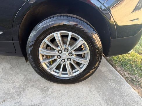 Used 2018 Cadillac XT5 Luxury w/ Driver Awareness Package image 38