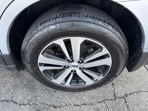Used 2018 Subaru Outback 2.5i Limited image 10