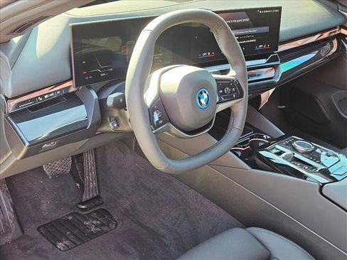 Used 2026 BMW i5 eDrive40 RWD image 3