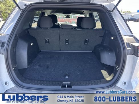 Used 2025 Chevrolet Equinox LT FWD image 21