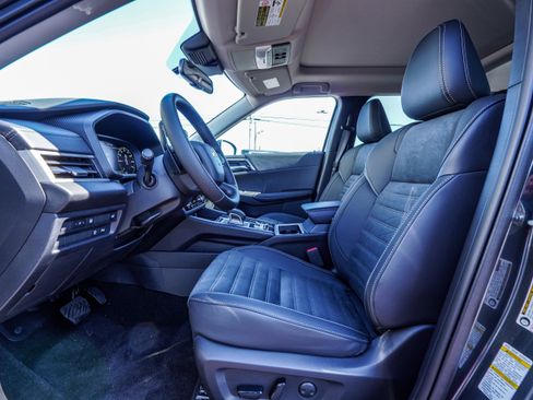 New 2025 Mitsubishi Outlander SE AWD/4WD image 11