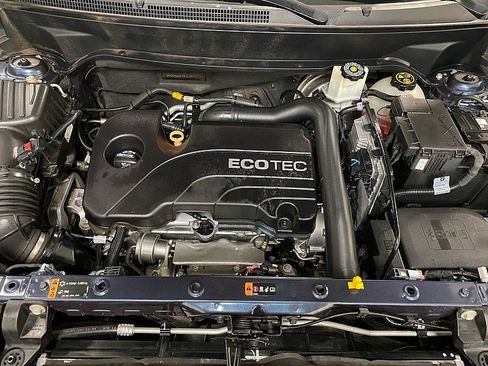 Used 2018 Chevrolet Equinox LS image 15