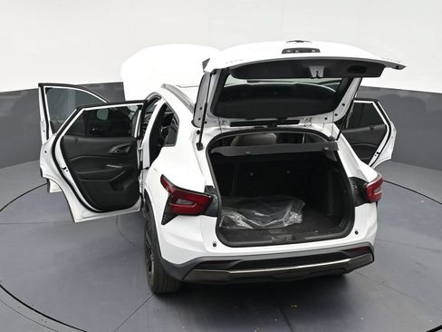 Used 2025 Chevrolet Trax ACTIV FWD image 31
