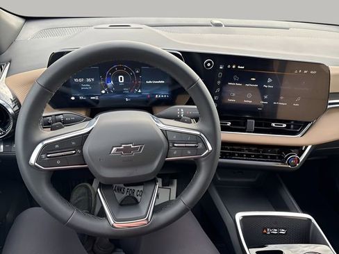 New 2026 Chevrolet Equinox ACTIV w/ Safety and Technology Package image 9