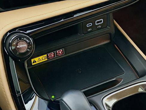 Used 2025 Lexus NX 350h AWD w/ Premium Package image 21