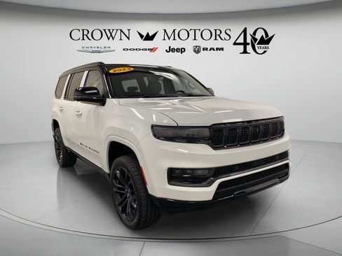 Used 2023 Jeep Grand Wagoneer Series II w/ Quick Order Packagew 28T AWD/4WD image 9